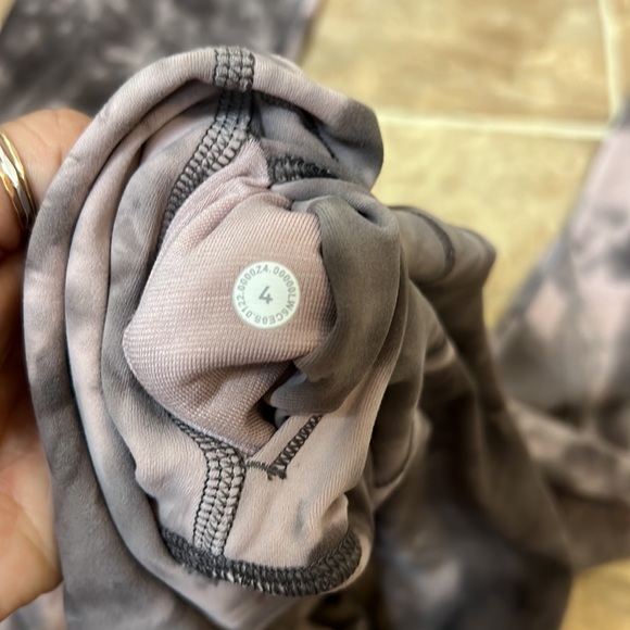 Lululemon align leggings 23”inseam NWOT - Picture 7 of 7